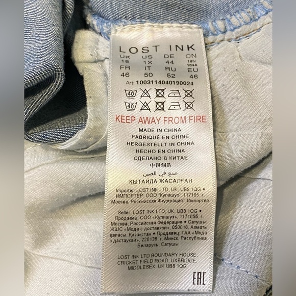 Lost Ink Jeans One Direction Song Titles Embroidered, Light Wash, Size 1X - Picture 10 of 13